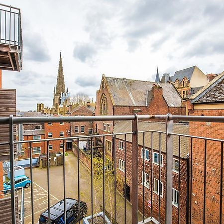The Cathedral Suite Apartment With Love Your Stay Sheffield Buitenkant foto