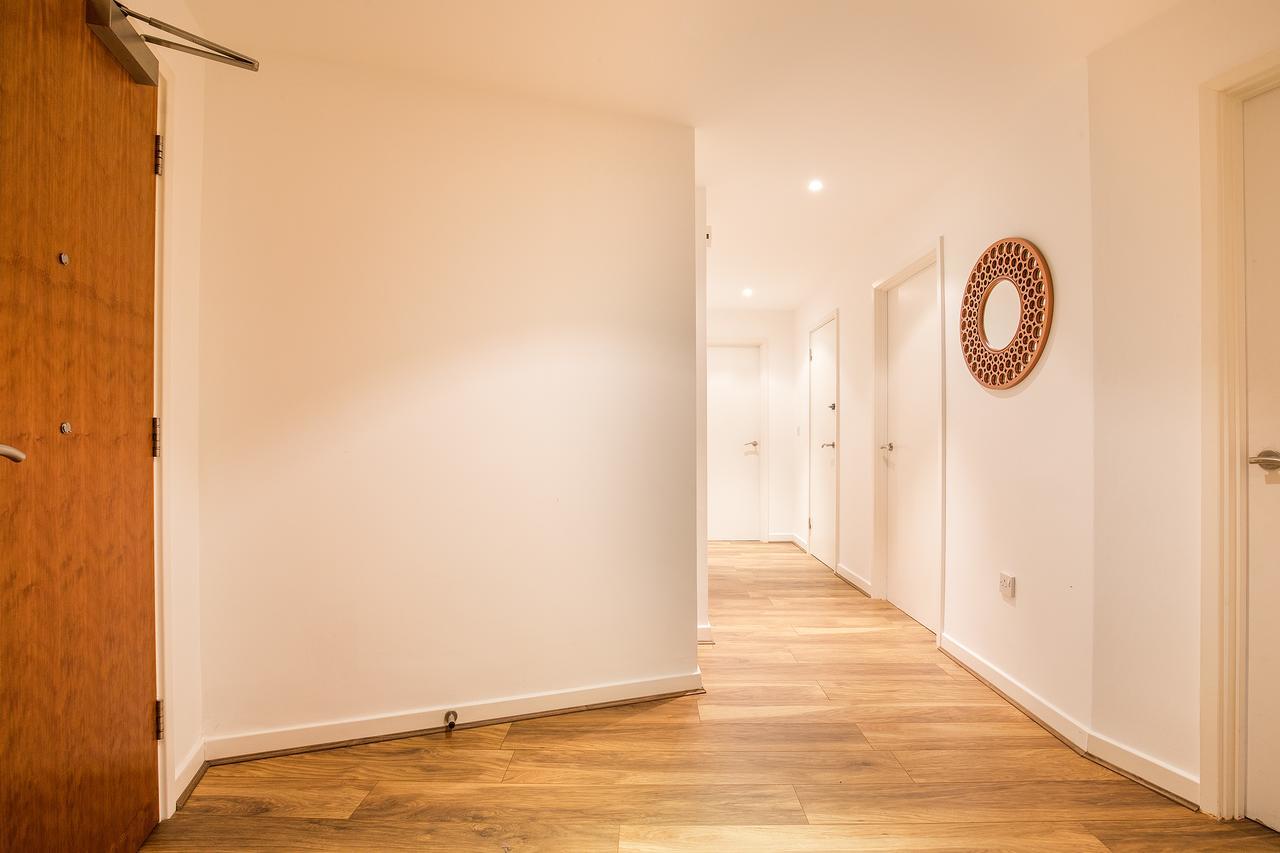 The Cathedral Suite Apartment With Love Your Stay Sheffield Buitenkant foto